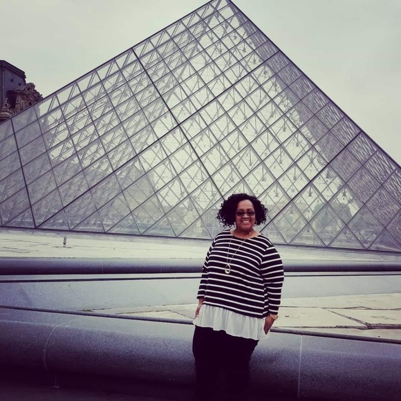 Meet your Posher, Michelle - Picture 3 of 7